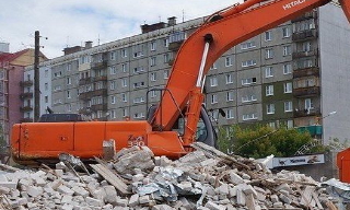 Вывоз строительного мусора с участка в Апшеронске недорого от 1548 руб. | 2Землекопа-Пшр