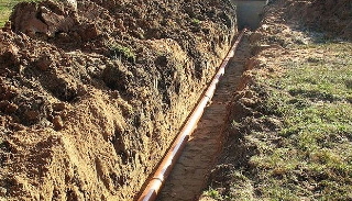 Копка траншей для водопровода в Апшеронске: цена за метр от 929 руб.